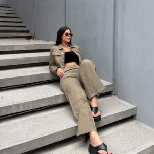 Jeans corte recto verde